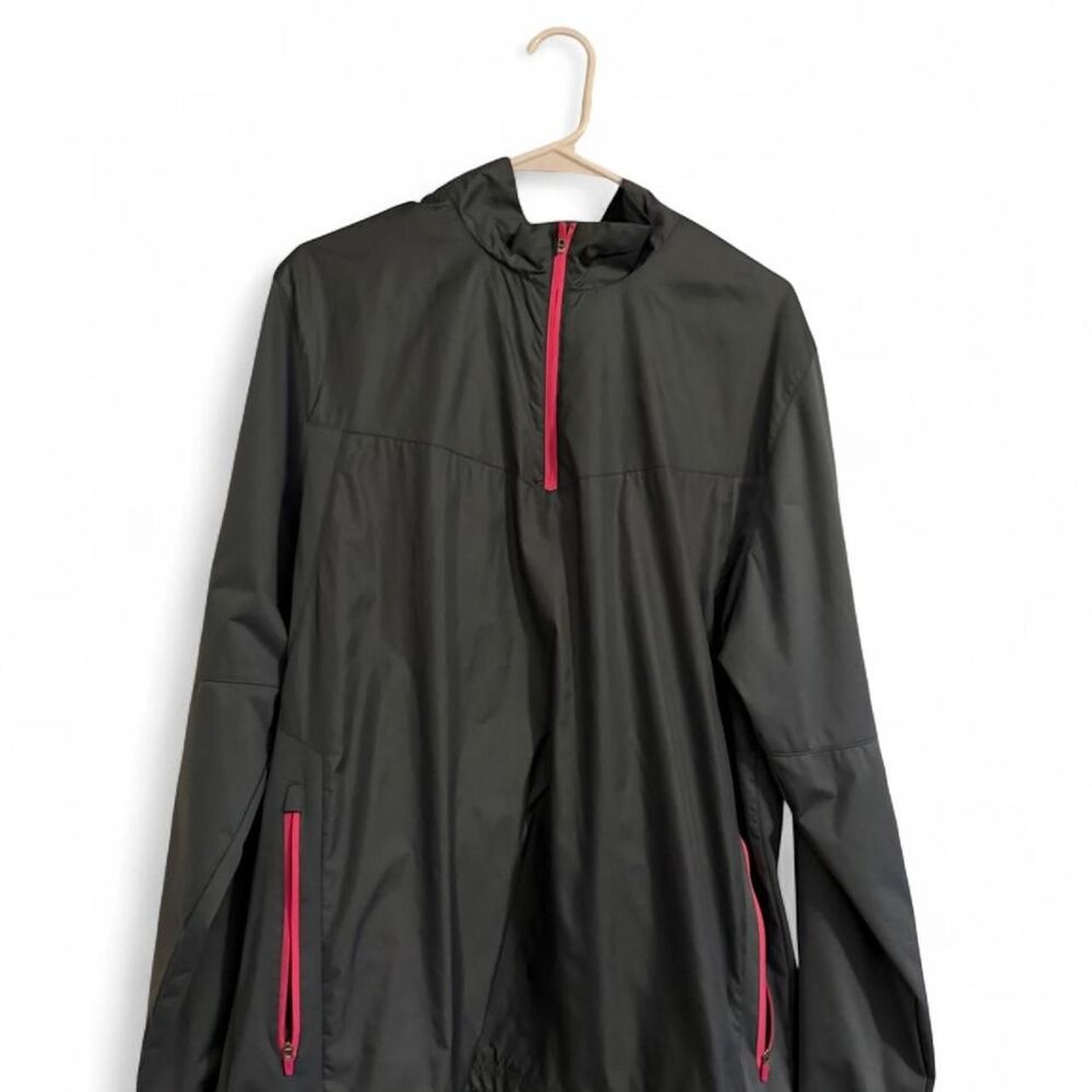 Nike Women's grey and pink golf jacket